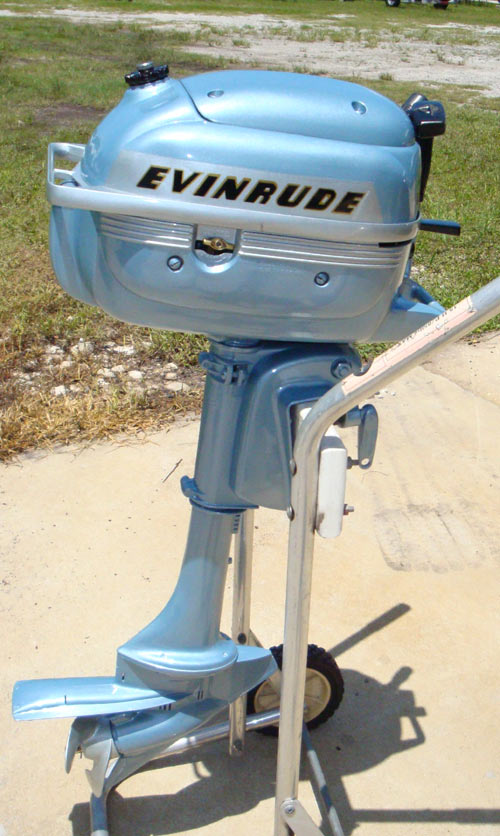 Купить лодочный мотор в великом. Лодочный мотор Эвинруд 3 л.с. Лодочный мотор Эвинруд 4 л.с. Мотор Evinrude 3.3.